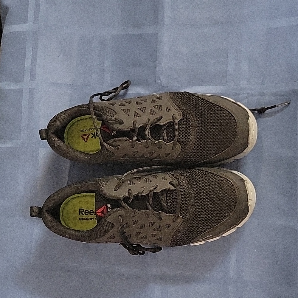 Reebok steel toe shoes